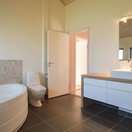Five-bedroom In Vakantiehuis