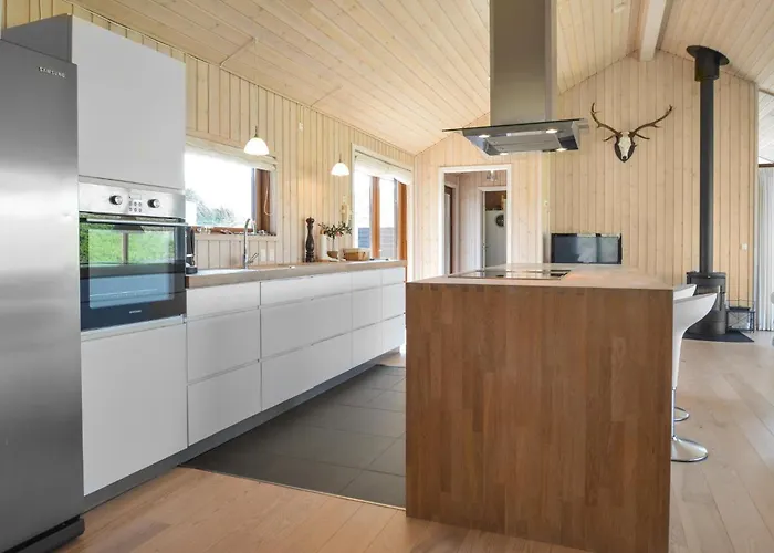 Five-bedroom In Løkken